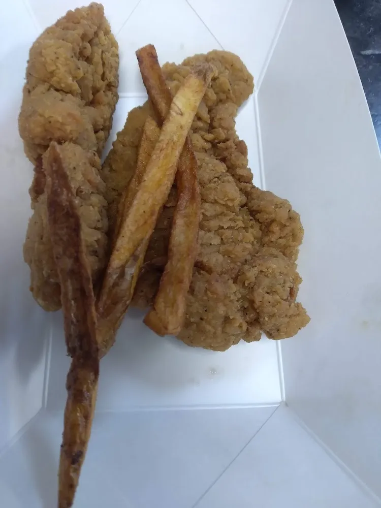 Chicken Tender w Fries